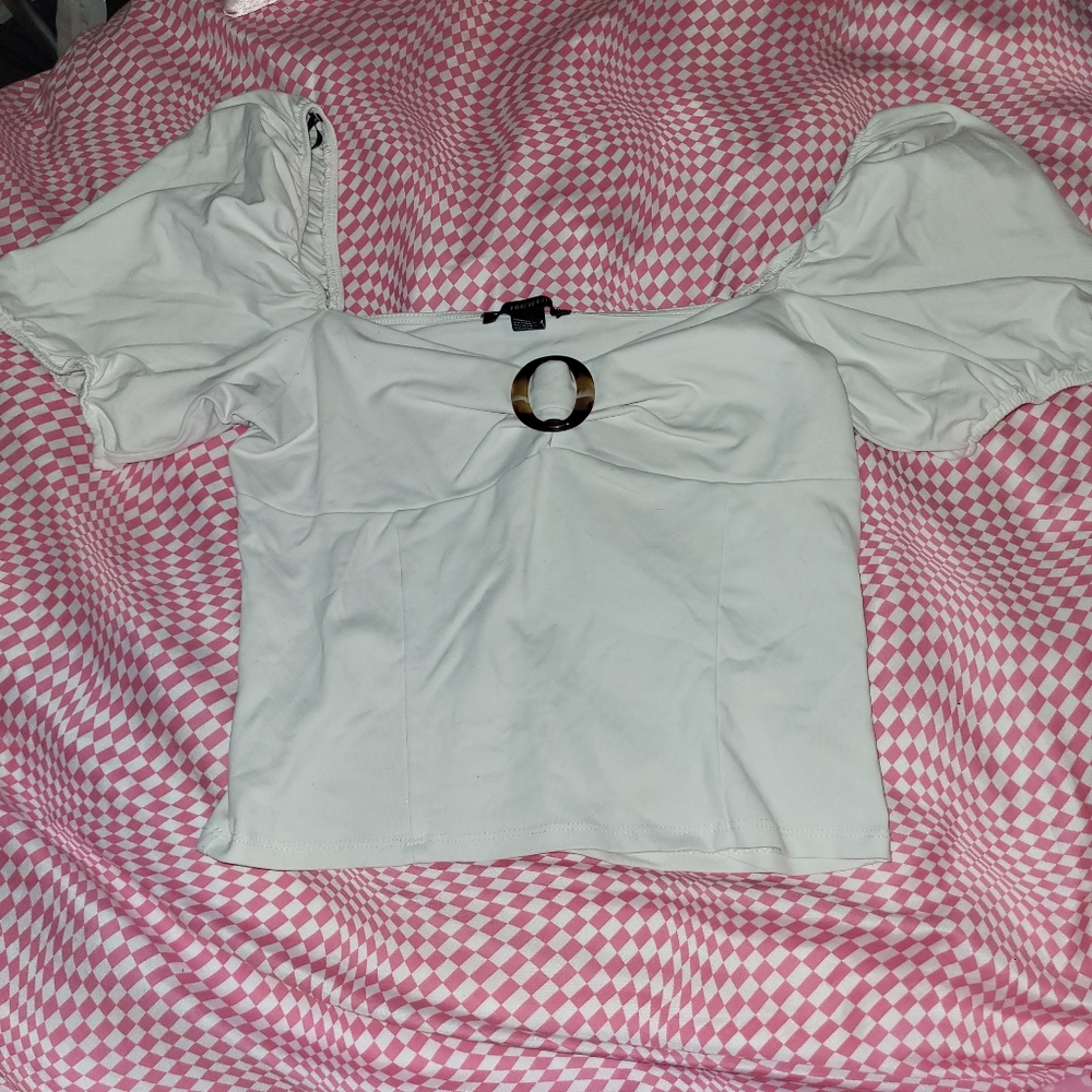 White puff sleeves crop top